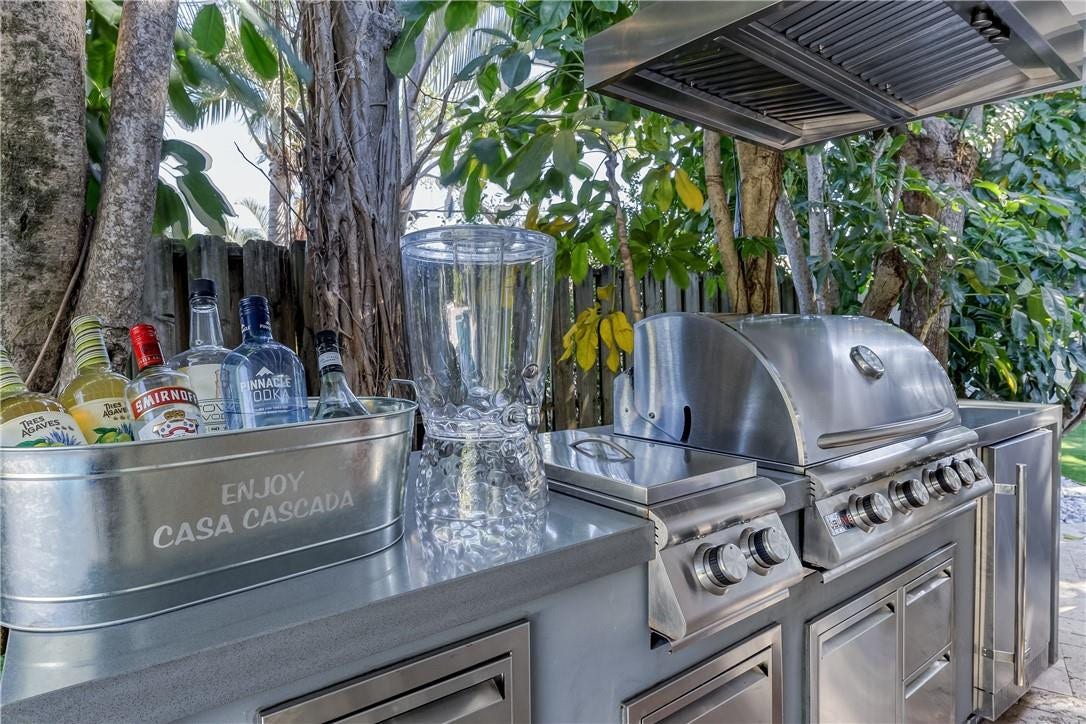 1800 SE Admirals Way, Fort Lauderdale, Fort Lauderdale, FL 33316 BBQ Time!