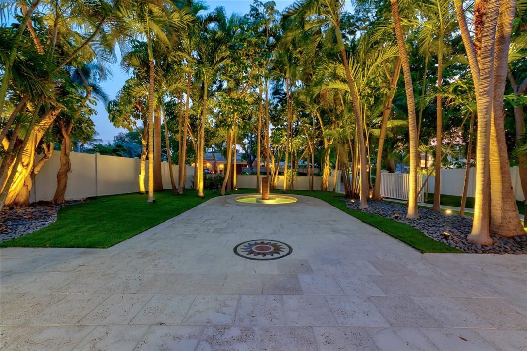 1800 SE Admirals Way, Fort Lauderdale, Fort Lauderdale, FL 33316 Zen Fountain
