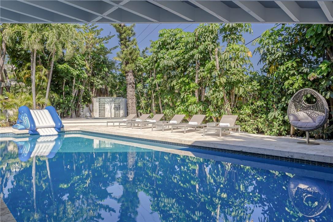 1800 SE Admirals Way, Fort Lauderdale, Fort Lauderdale, FL 33316 Pool with Watereslide!
