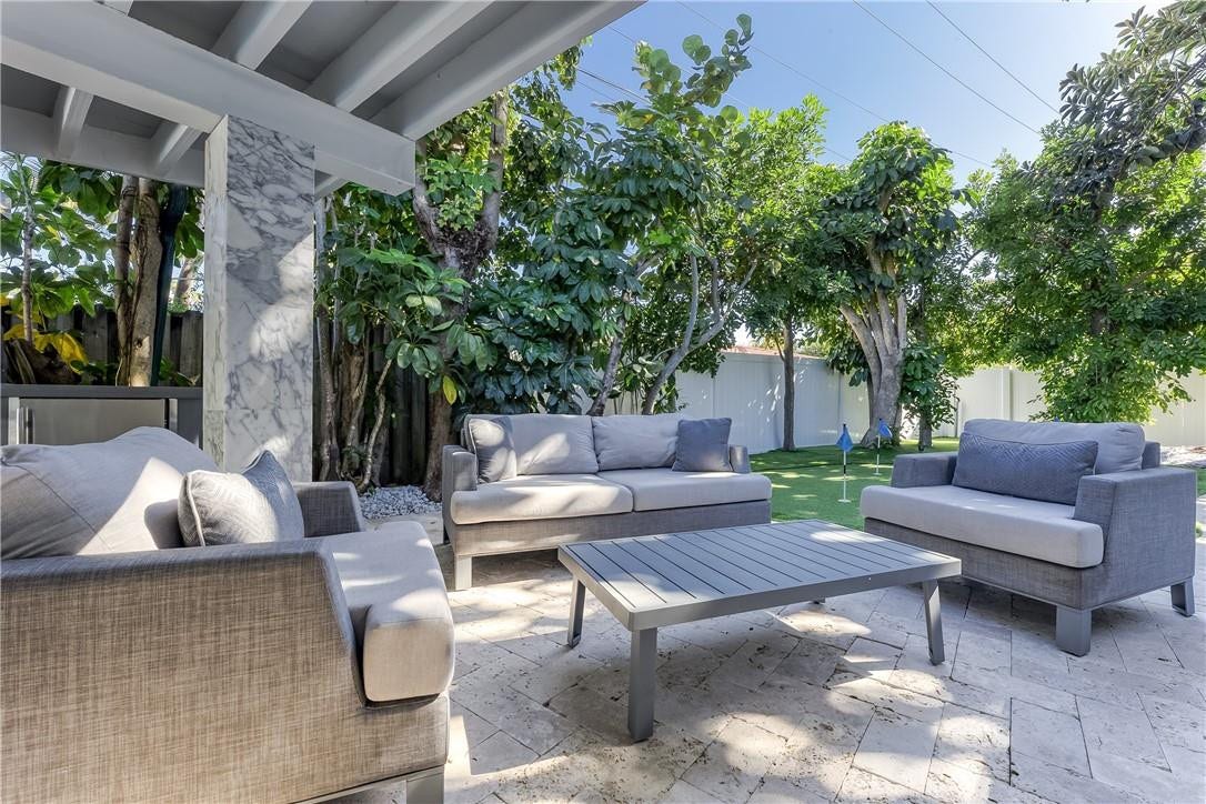 1800 SE Admirals Way, Fort Lauderdale, Fort Lauderdale, FL 33316 Lounging Area