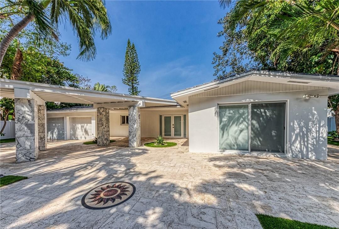 1800 SE Admirals Way, Fort Lauderdale, Fort Lauderdale, FL 33316 Front entrance