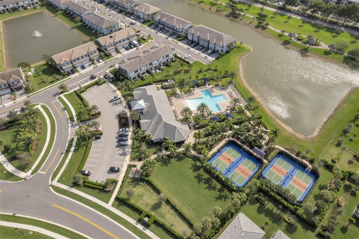 2854 Primrose Place, Oakland Park, FL 33309