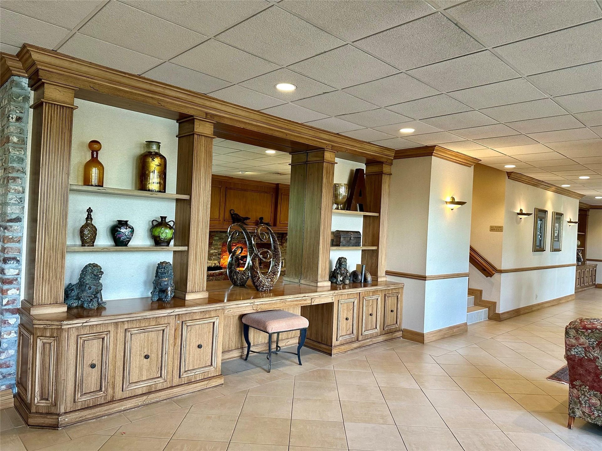 5100 N Ocean Boulevard, #1004, Lauderdale By The Sea, FL 33308 lobby