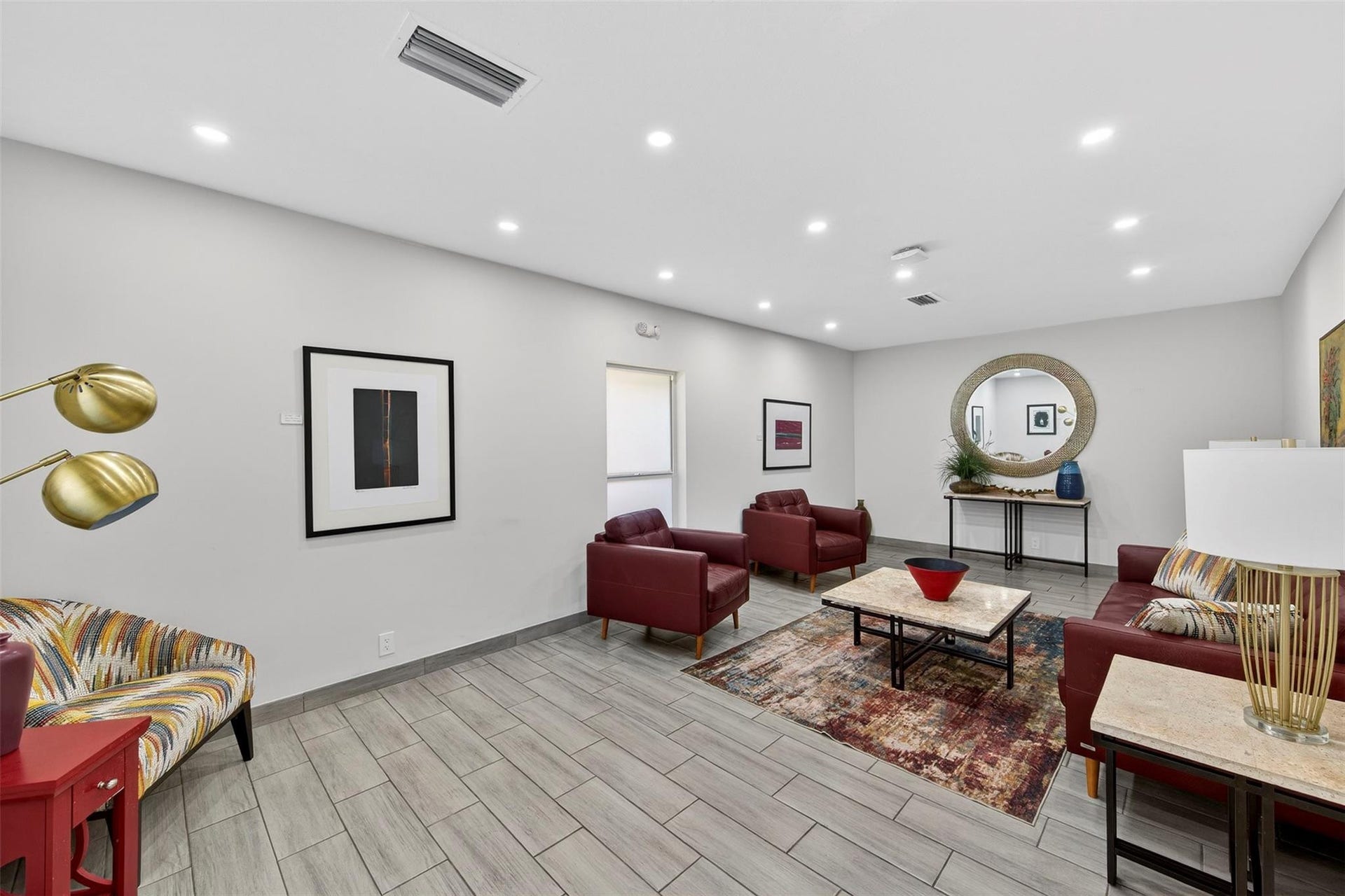808 Cypress Boulevard, #203, Pompano Beach, FL 33069 clubhouse lounge area