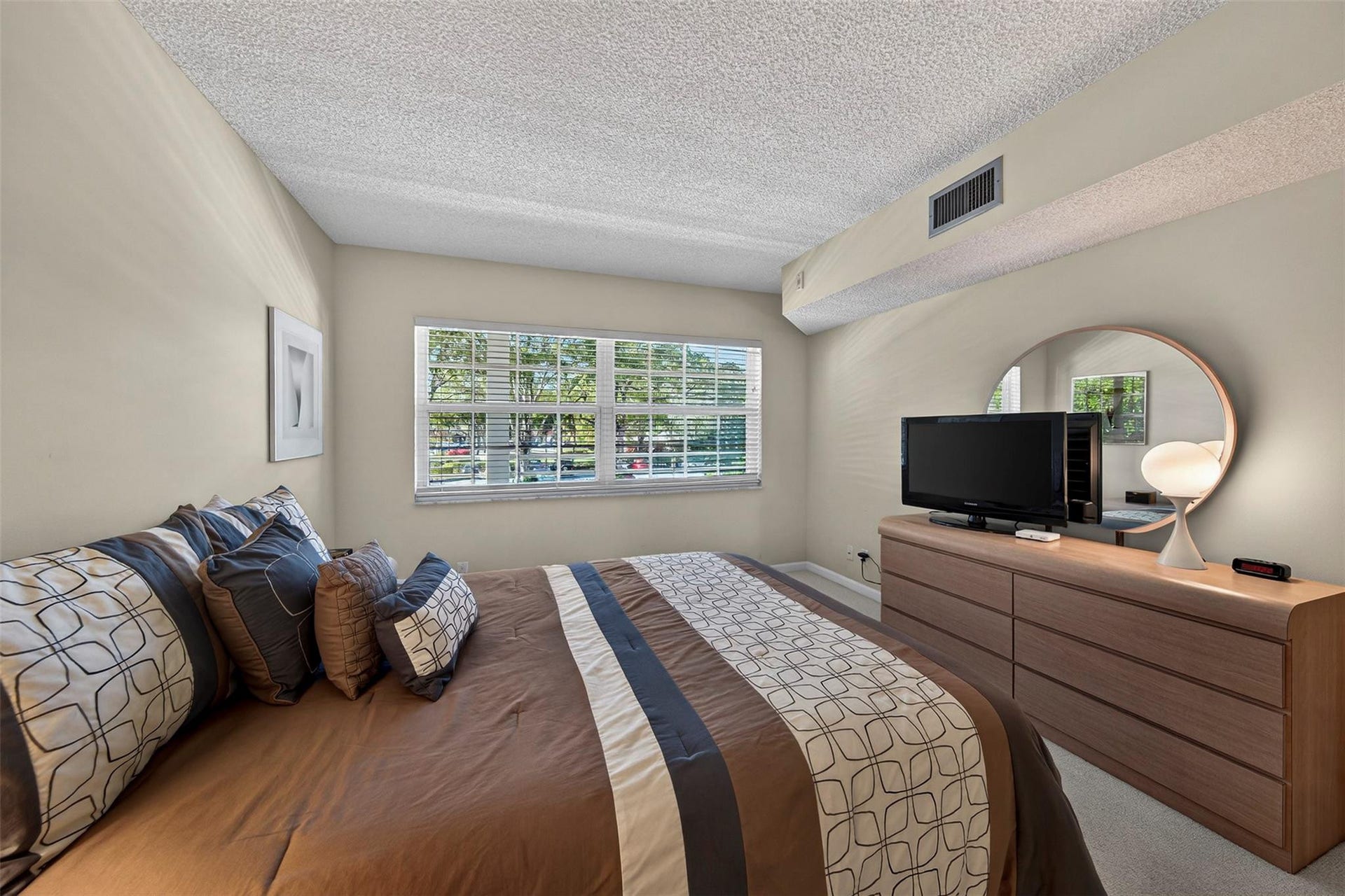 808 Cypress Boulevard, #203, Pompano Beach, FL 33069 large walk-in closet
