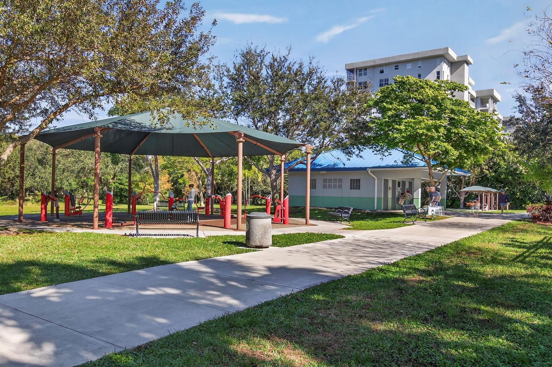 808 Cypress Boulevard, #203, Pompano Beach, FL 33069 workout area