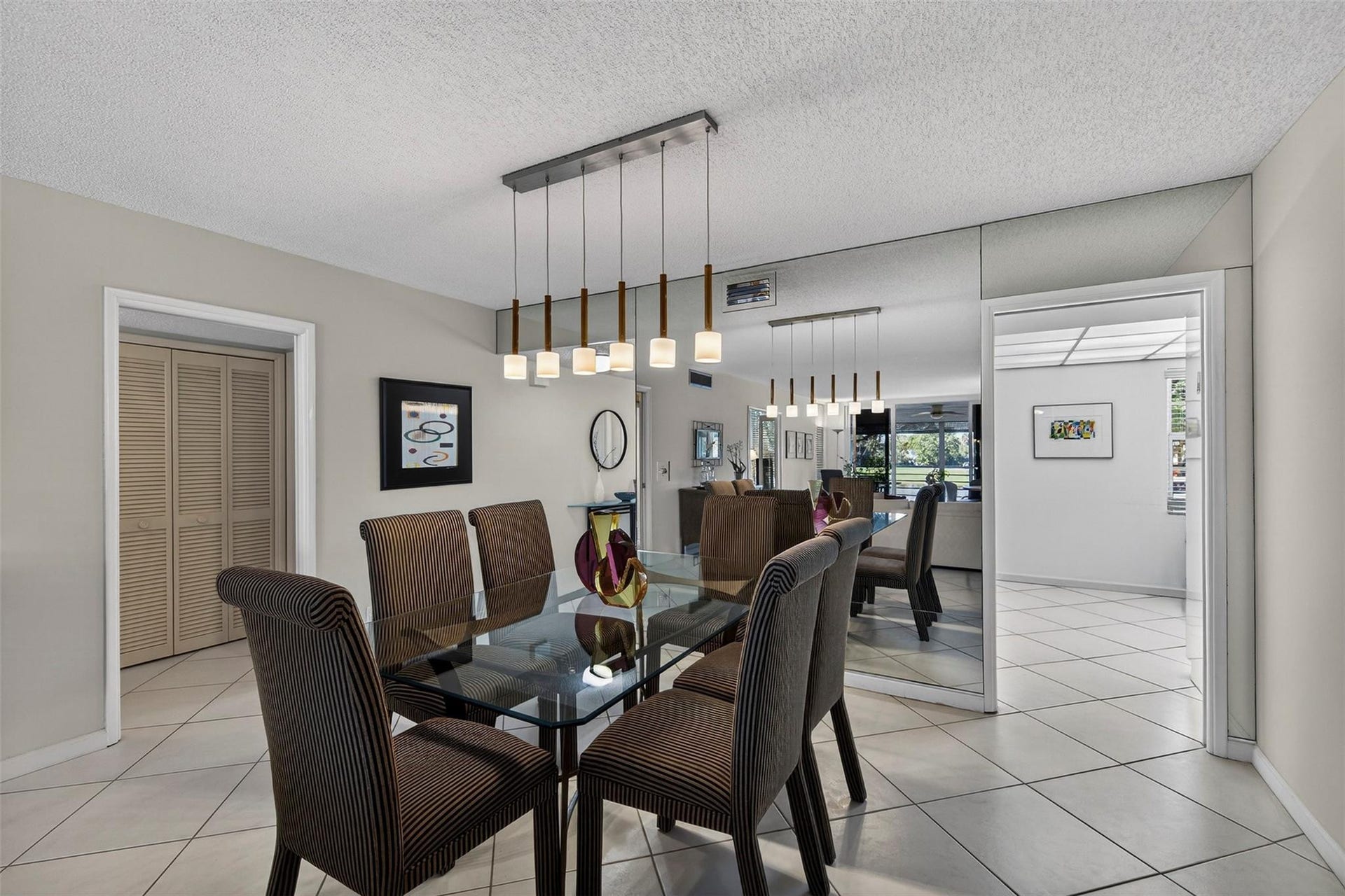 808 Cypress Boulevard, #203, Pompano Beach, FL 33069 comfortable spaces