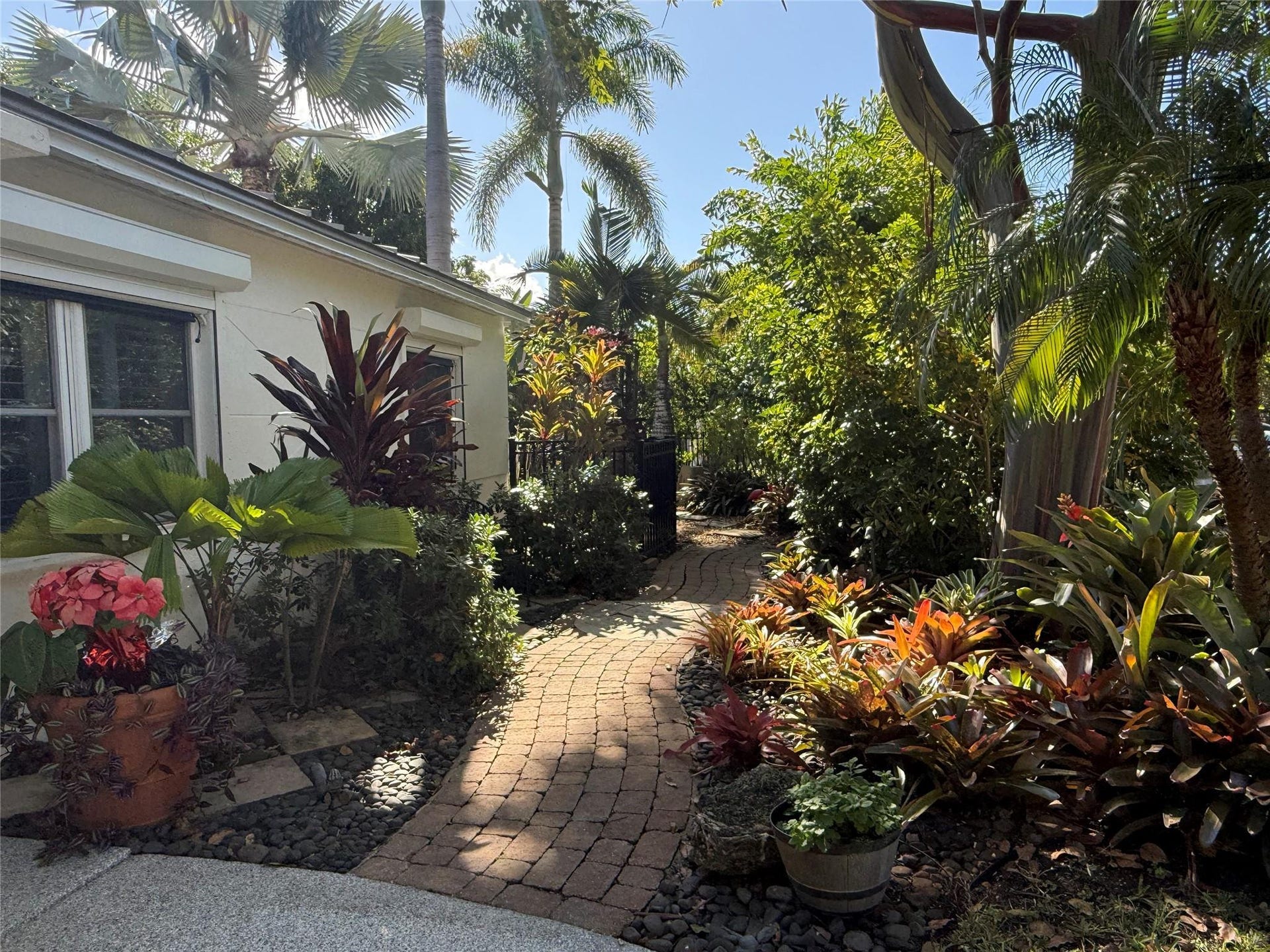 2708 NE 10th Terrace, Wilton Manors, FL 33334 Photo 7