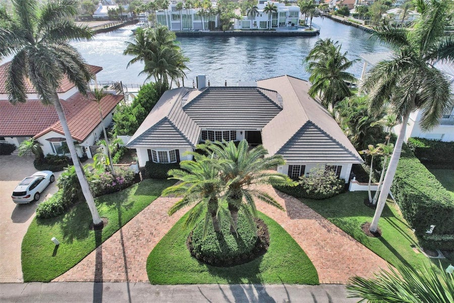 Property photo for 7 Saranac Road, Sea Ranch Lakes, FL