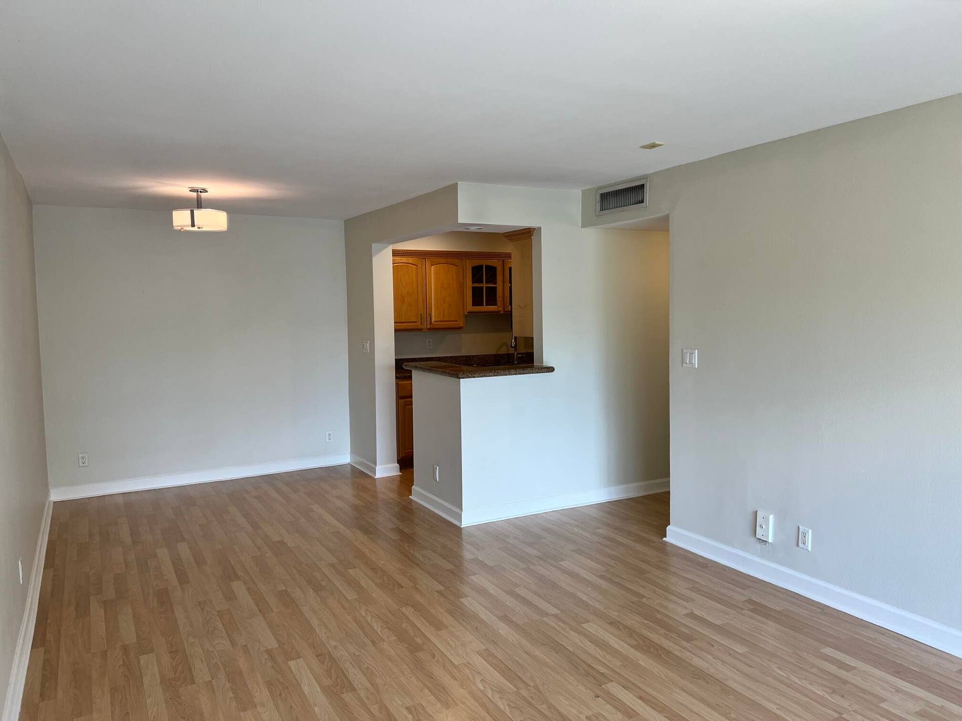 1515 E Broward Boulevard, #305, Fort Lauderdale, Fort Lauderdale, FL 33301 IMG_4067