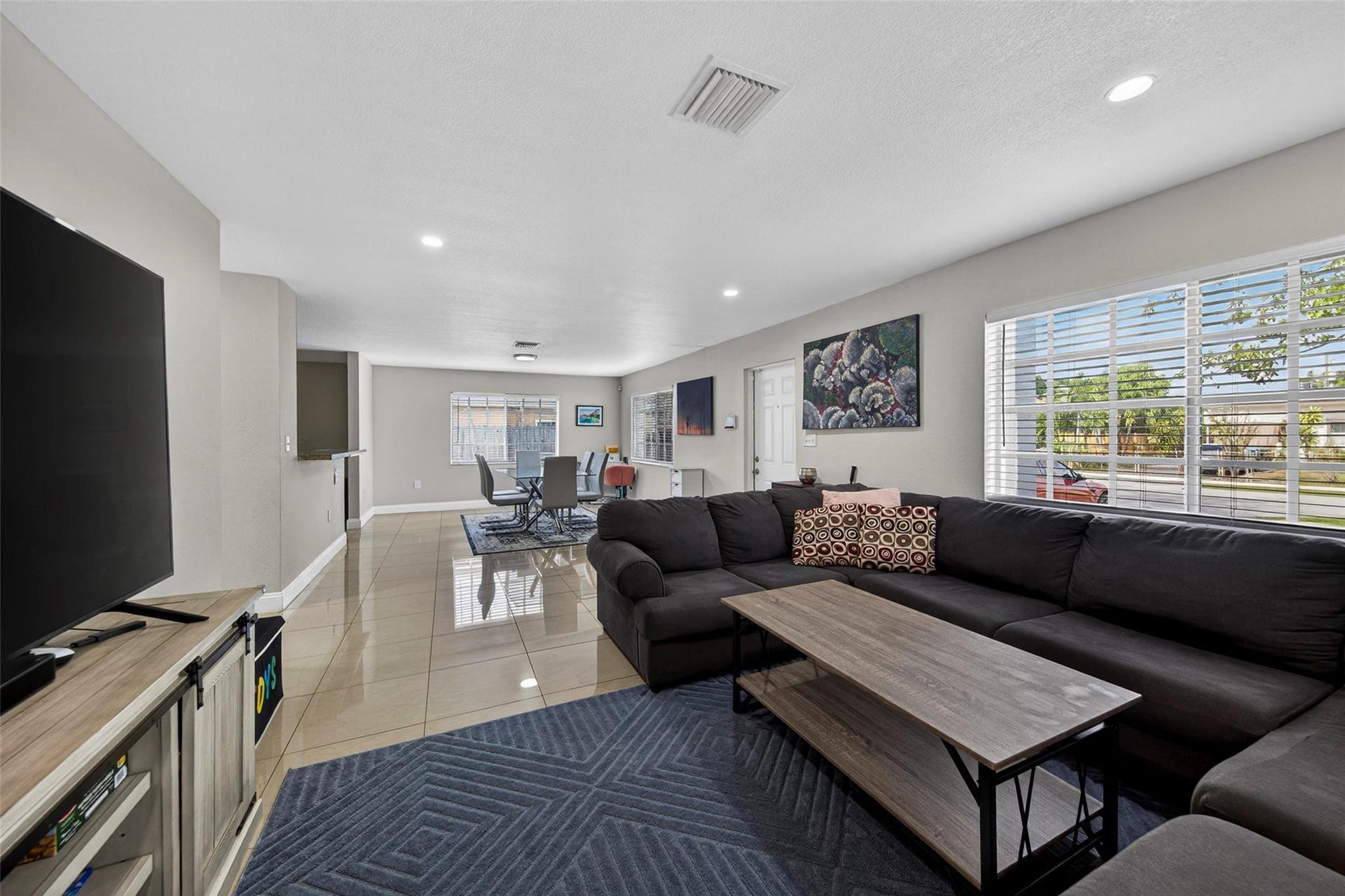 348 NW 40th Court, Oakland Park, FL 33309