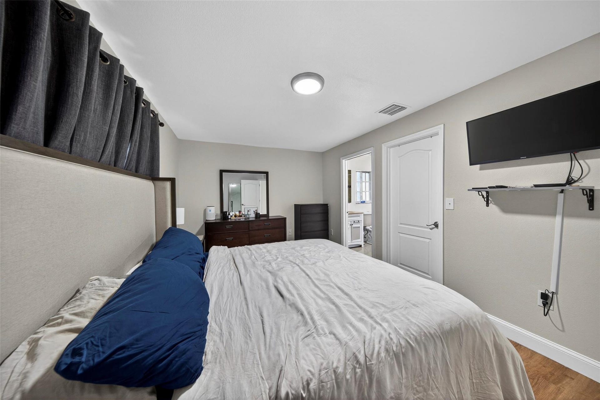 348 NW 40th Court, Oakland Park, FL 33309