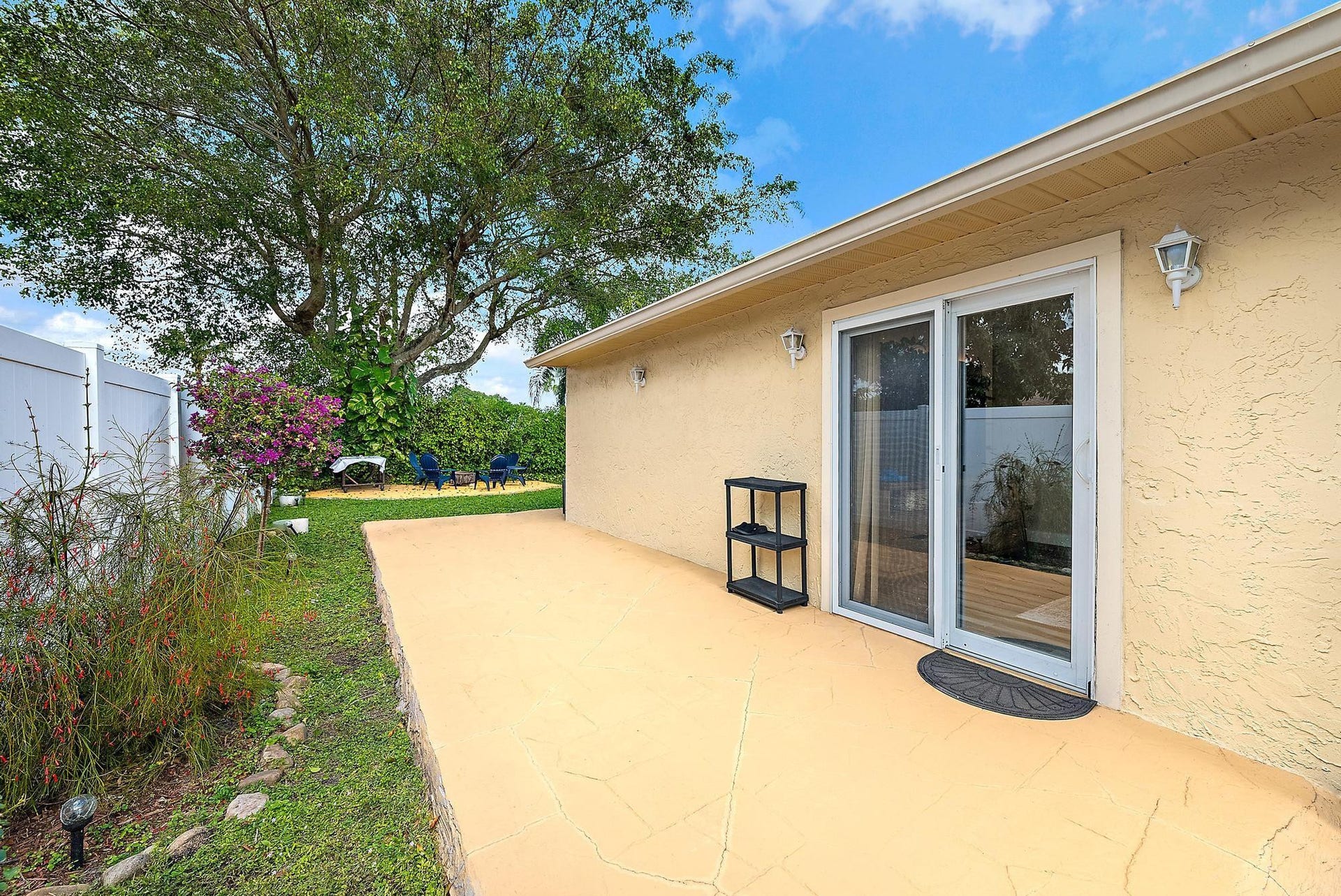 8443 Garden Gate Place, Boca Raton, FL 33433 Side Deck