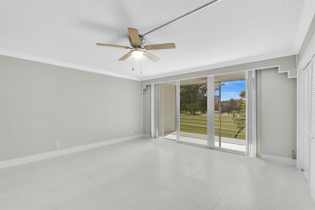 3800 Oaks Clubhouse Drive, #201, Pompano Beach, FL 33069 Photo 24