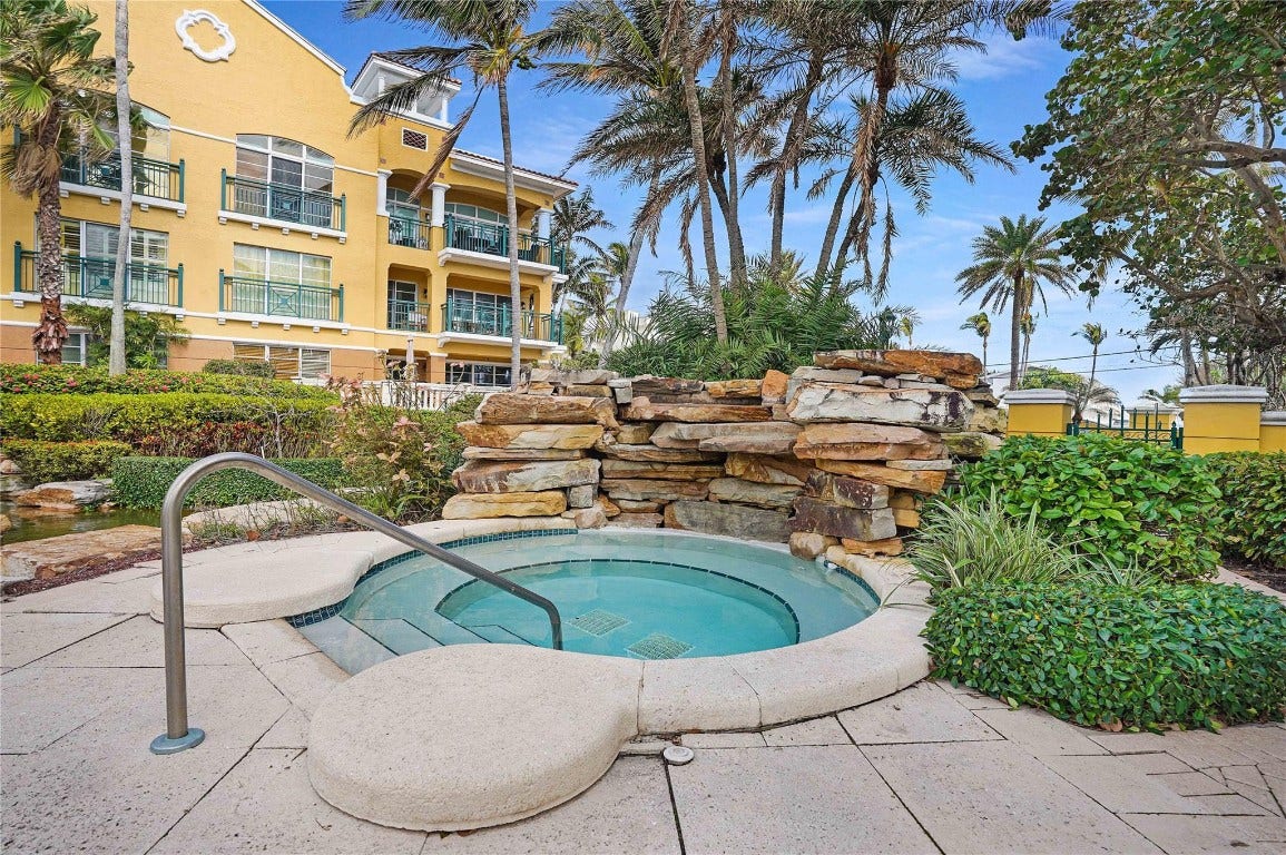 1228 Hillsboro Mile, #202, Hillsboro Beach, FL 33062