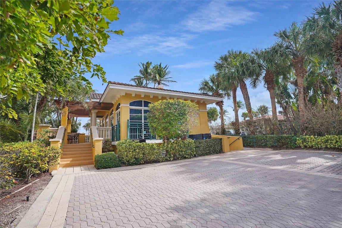 1228 Hillsboro Mile, #202, Hillsboro Beach, FL 33062
