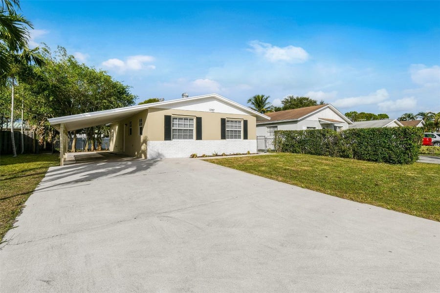 Property photo for 1227 Cherokee Street, Jupiter, FL