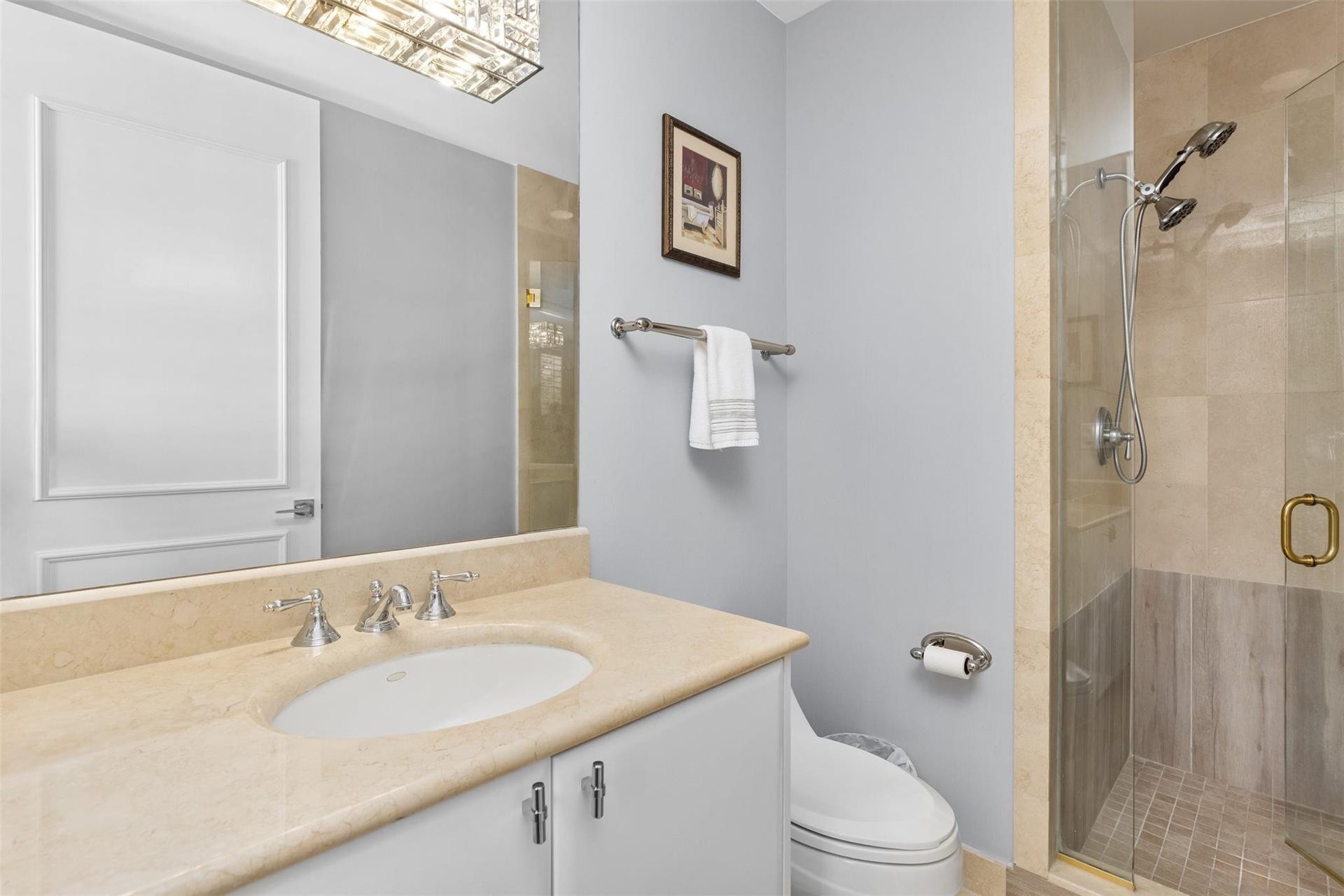 1st Floor Full Bathroom
