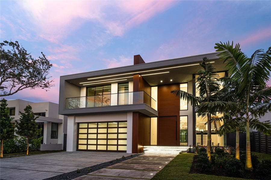 Property photo for 508 NE 9th Avenue, Fort Lauderdale, FL
