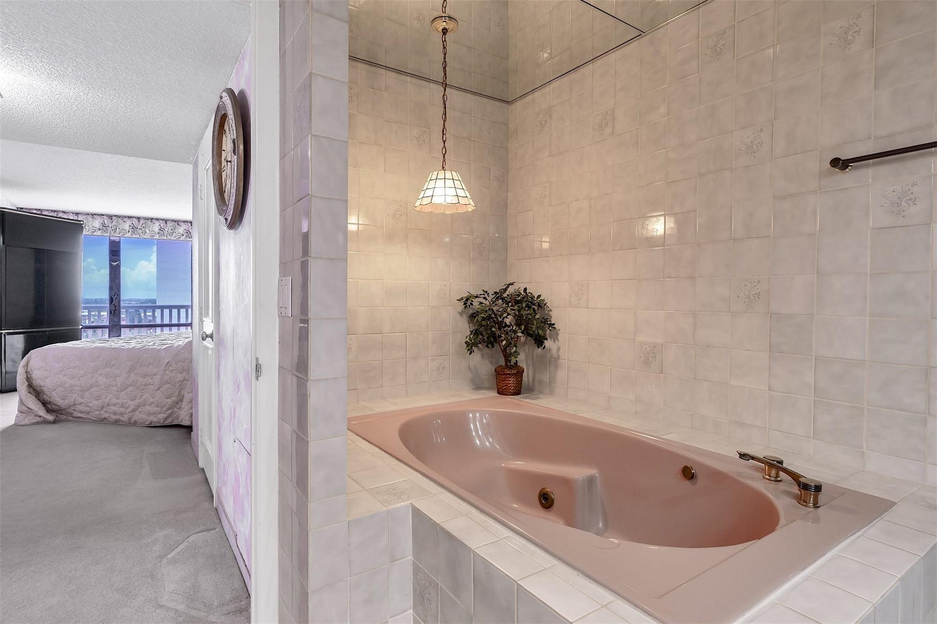 Whirlpool Tub in Master Bath