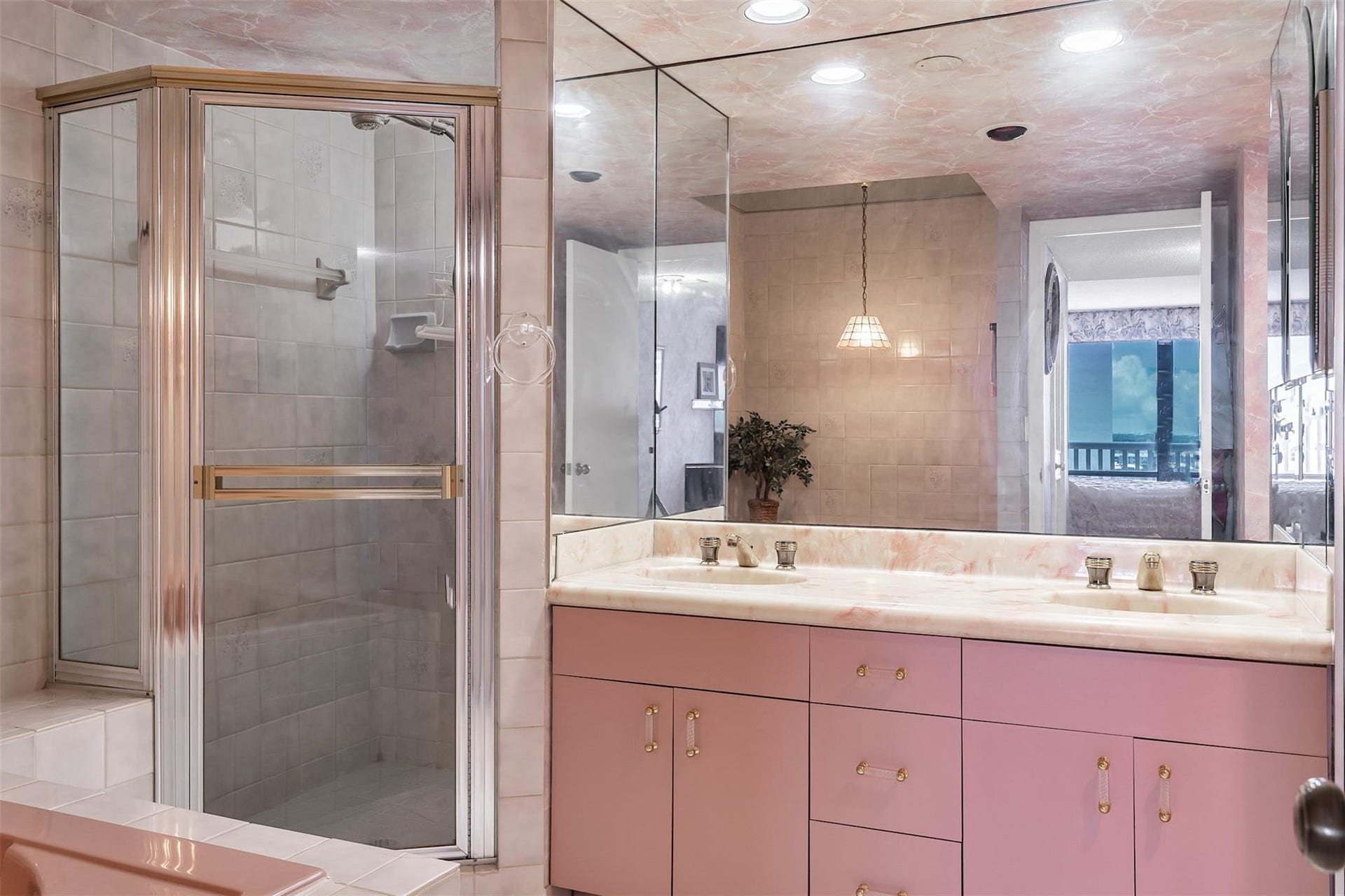 Master Bath double vanity and shower