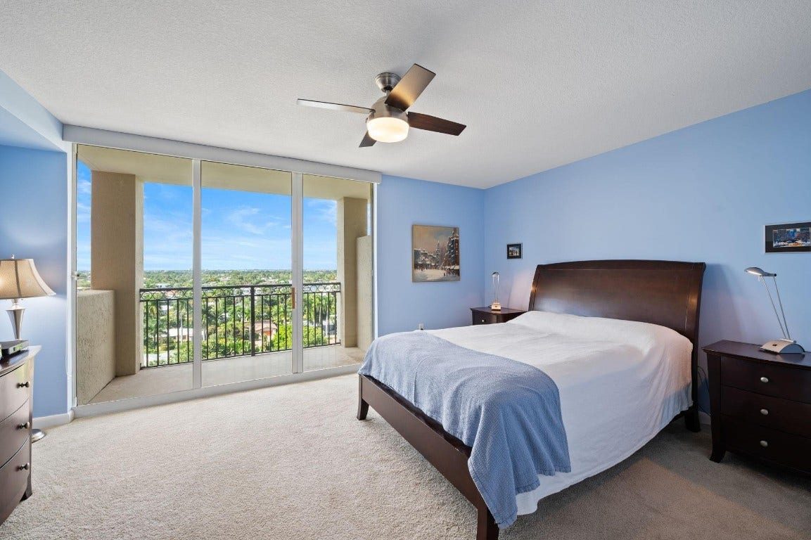 2011 N Ocean Boulevard, #902, Fort Lauderdale, FL 33305
