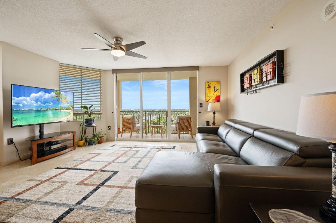 2011 N Ocean Boulevard, #902, Fort Lauderdale, FL 33305
