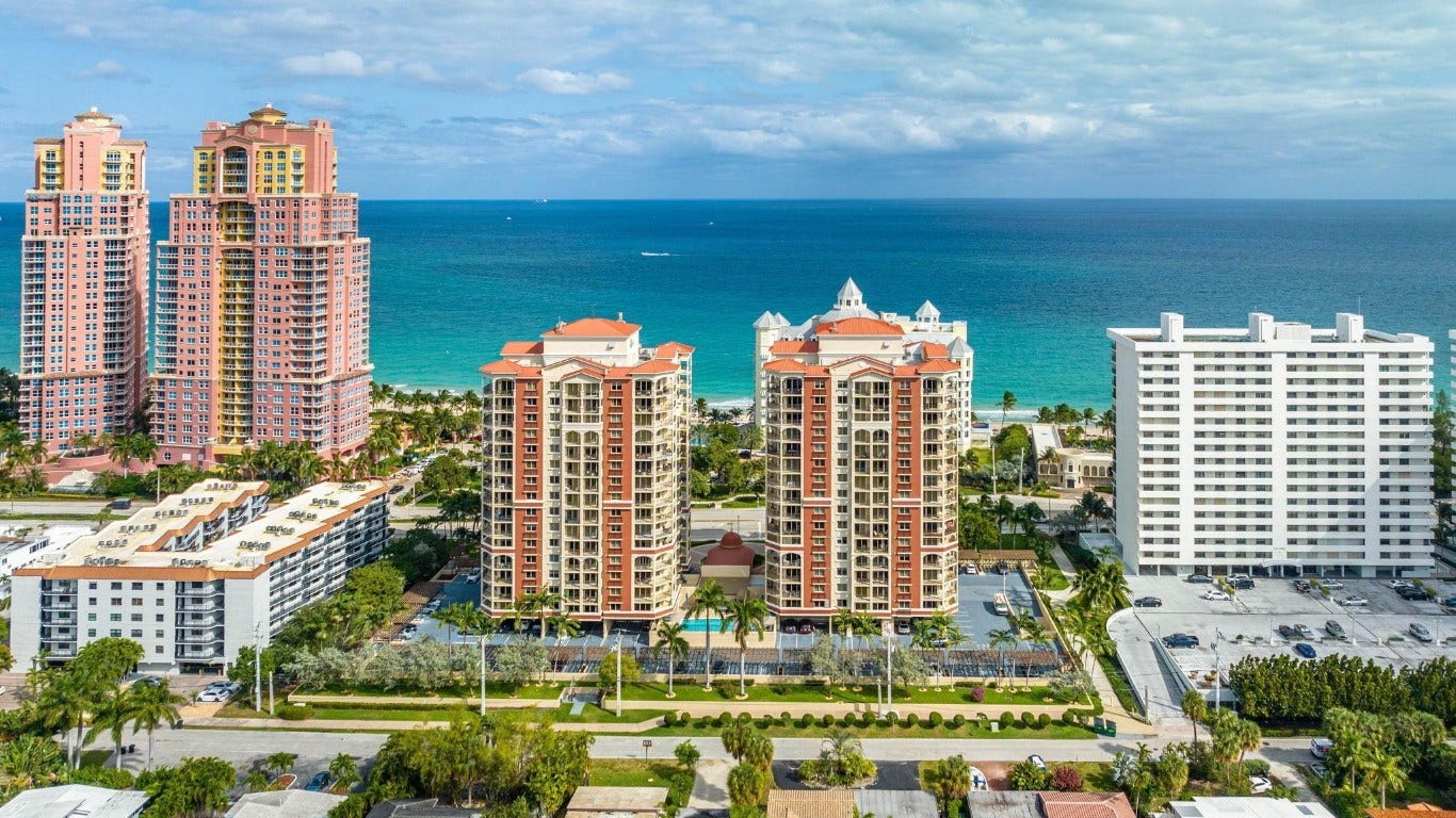 2011 N Ocean Boulevard, #902, Fort Lauderdale, FL 33305
