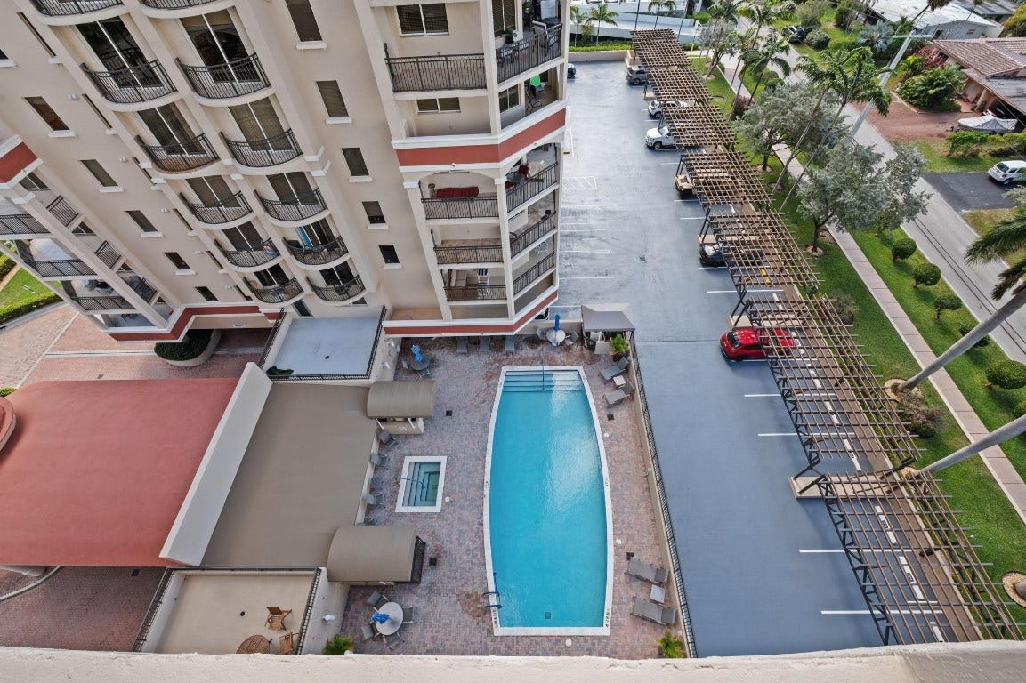 2011 N Ocean Boulevard, #902, Fort Lauderdale, FL 33305