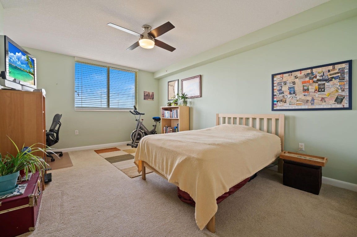 2011 N Ocean Boulevard, #902, Fort Lauderdale, FL 33305