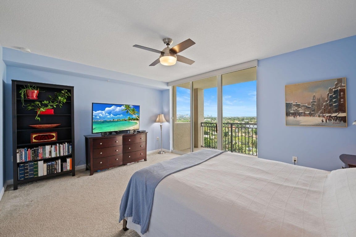2011 N Ocean Boulevard, #902, Fort Lauderdale, FL 33305