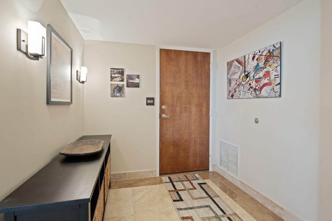 2011 N Ocean Boulevard, #902, Fort Lauderdale, FL 33305