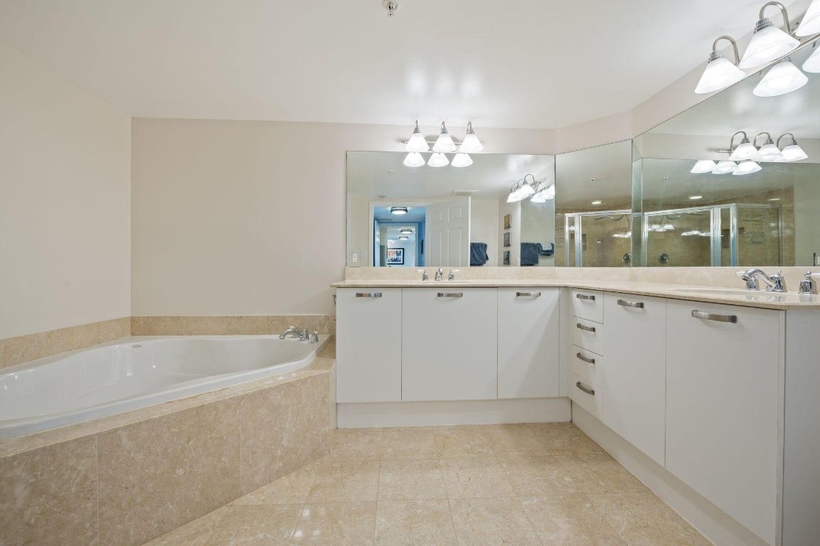 2011 N Ocean Boulevard, #902, Fort Lauderdale, FL 33305