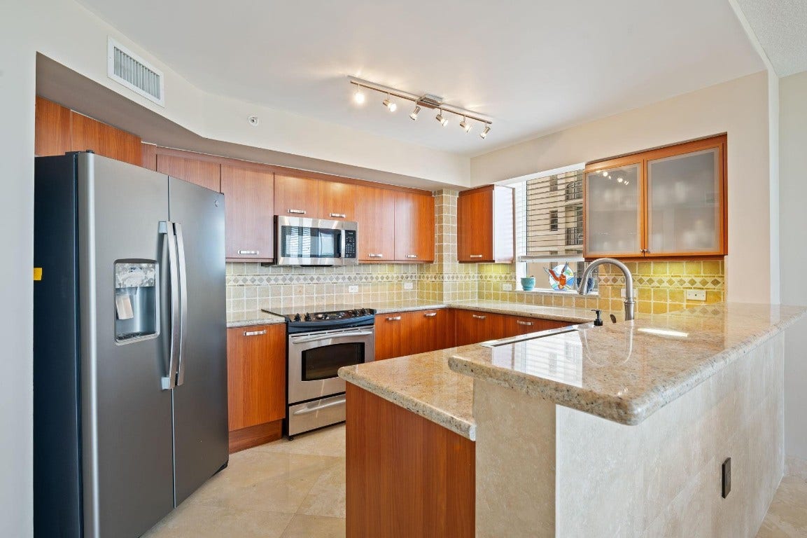 2011 N Ocean Boulevard, #902, Fort Lauderdale, FL 33305