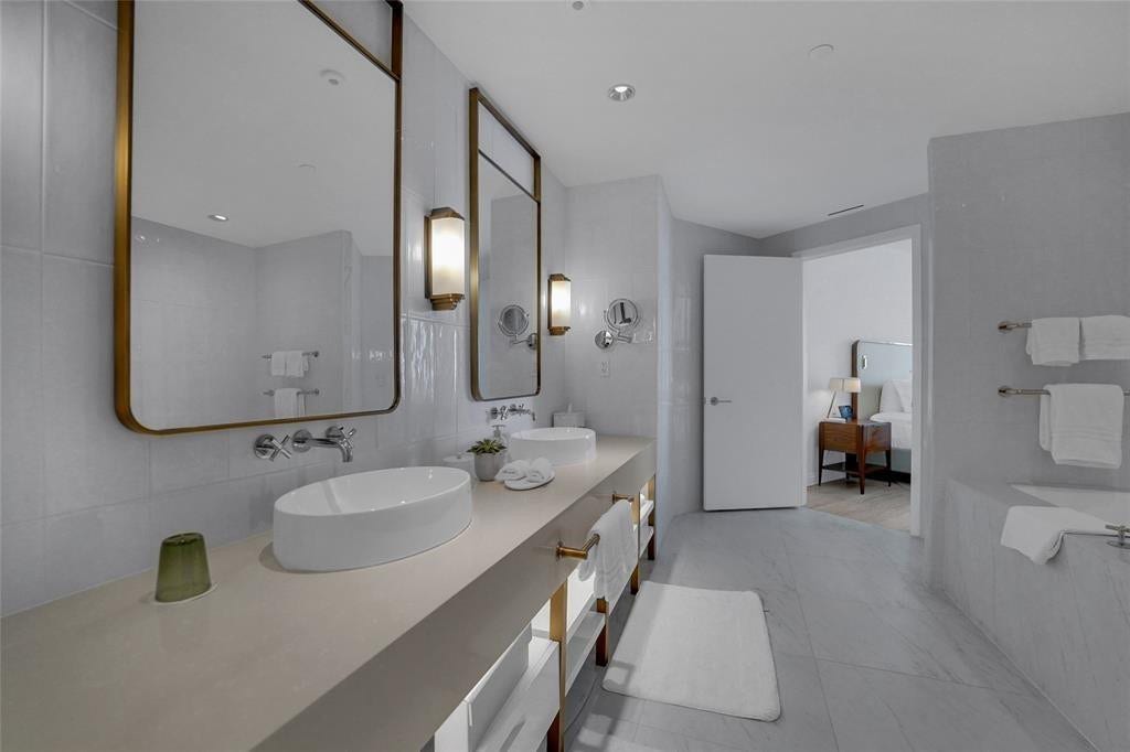 525 N Fort Lauderdale Beach Boulevard, #1204, Fort Lauderdale, FL 33304 Photo 15