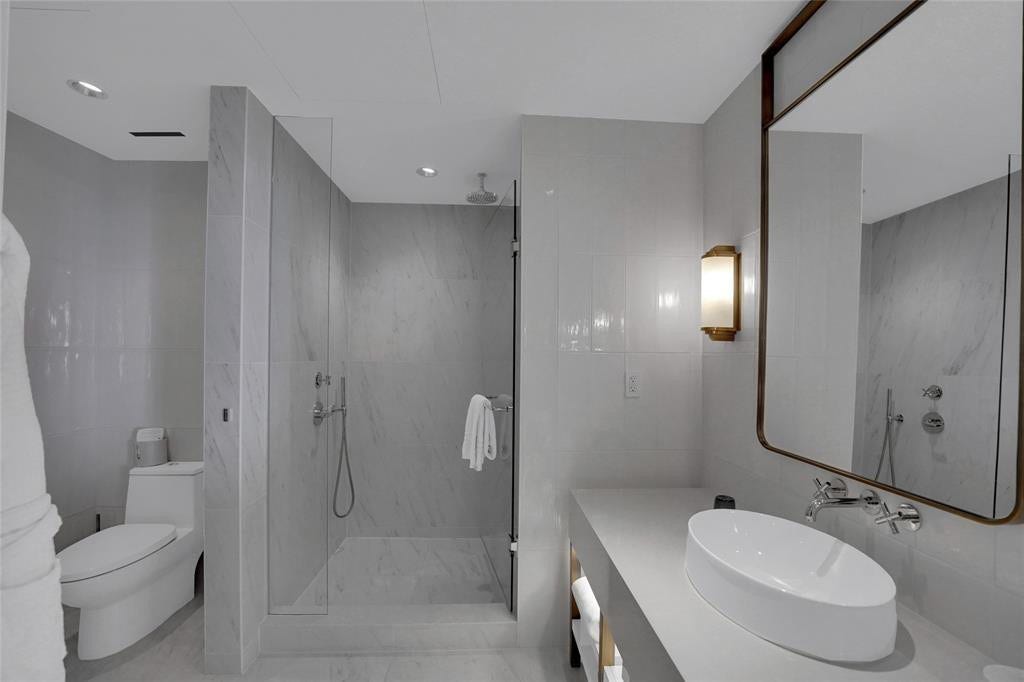 525 N Fort Lauderdale Beach Boulevard, #1204, Fort Lauderdale, FL 33304 Photo 18