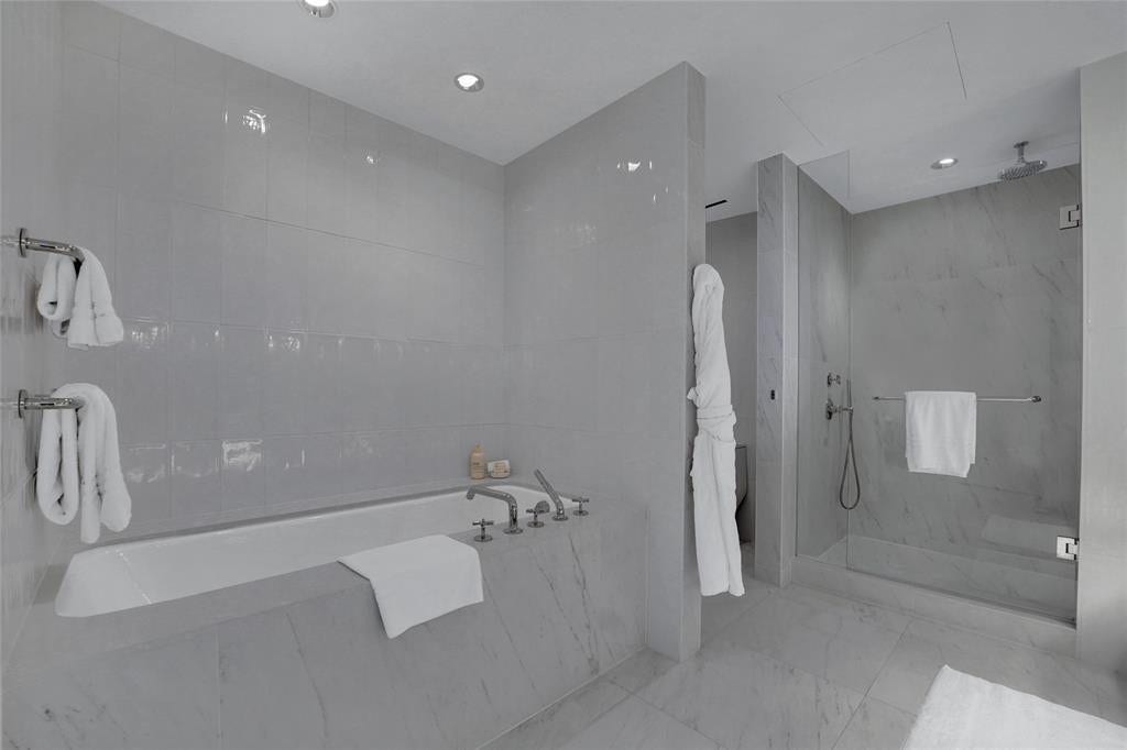 525 N Fort Lauderdale Beach Boulevard, #1204, Fort Lauderdale, FL 33304 Photo 21
