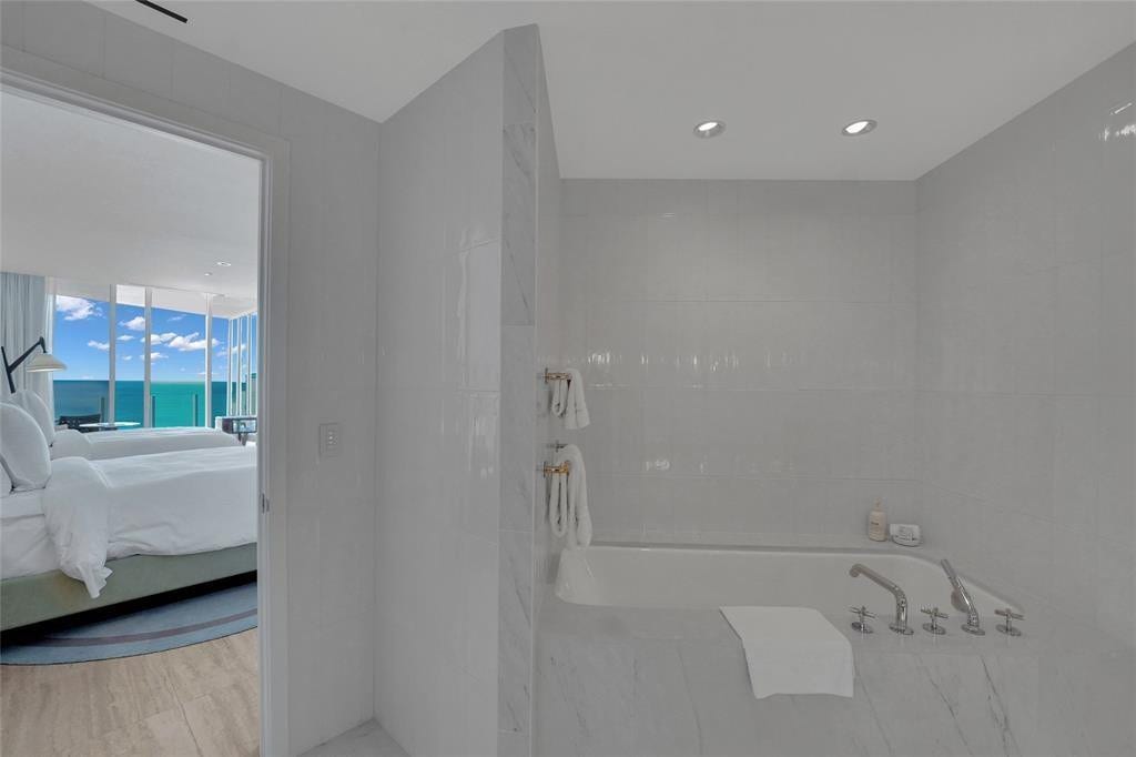 525 N Fort Lauderdale Beach Boulevard, #1204, Fort Lauderdale, FL 33304 Photo 11