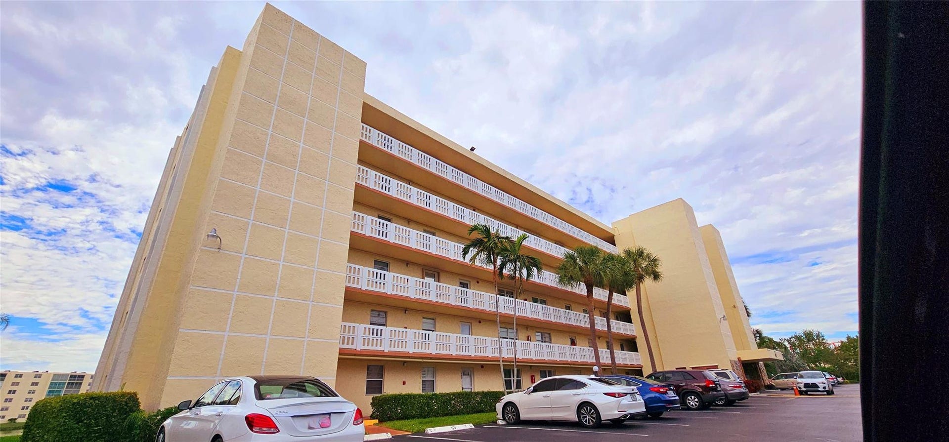 121 SE 3rd Avenue, #106, Dania, Dania Beach, FL 33004 Photo 3