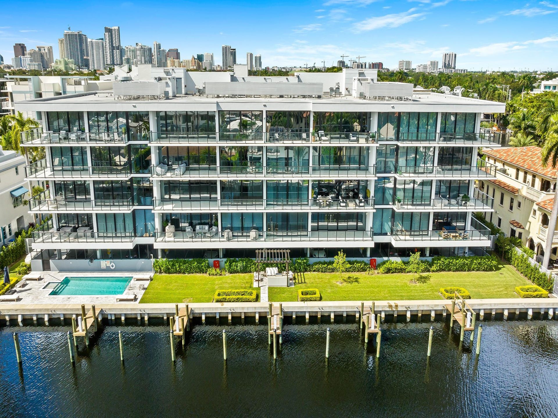 160 Isle Of Venice Drive, #302, Fort Lauderdale, FL 33301 Photo 2