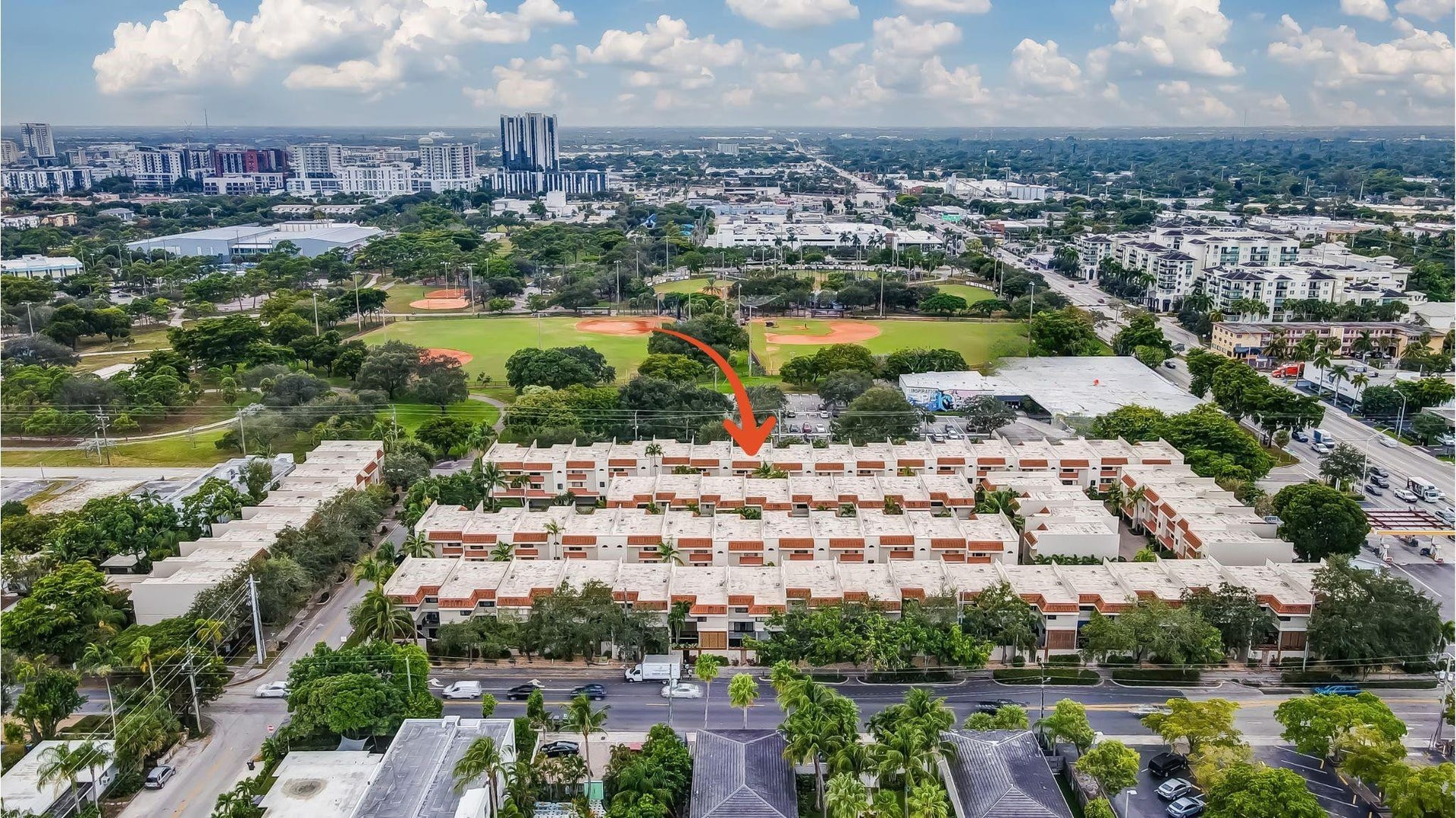1401 NE 9th Street, #13, Fort Lauderdale, FL 33304 Aerials of Community showing location to Holiday Park.