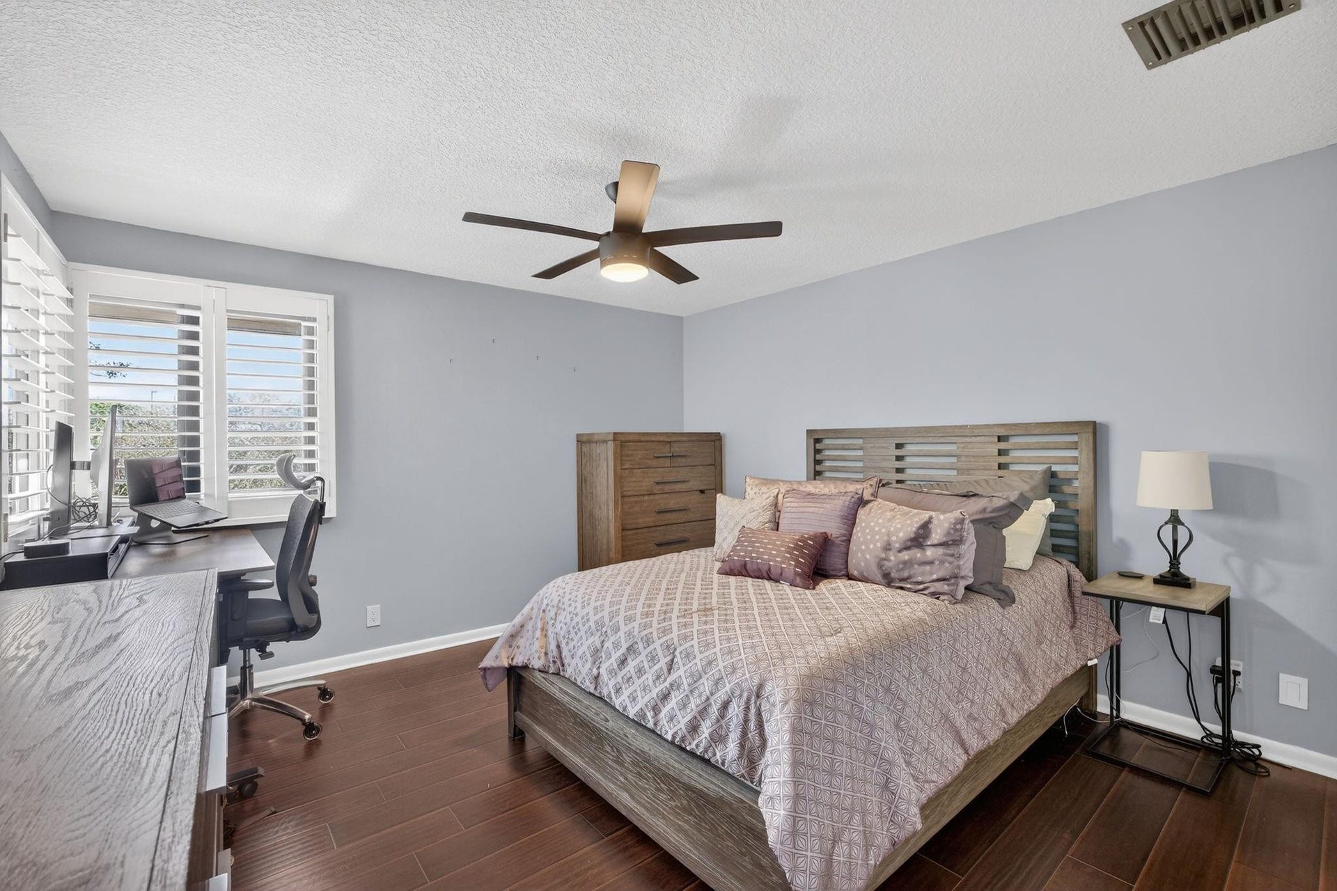 1401 NE 9th Street, #13, Fort Lauderdale, FL 33304 Extremely spacious 2nd Bedroom