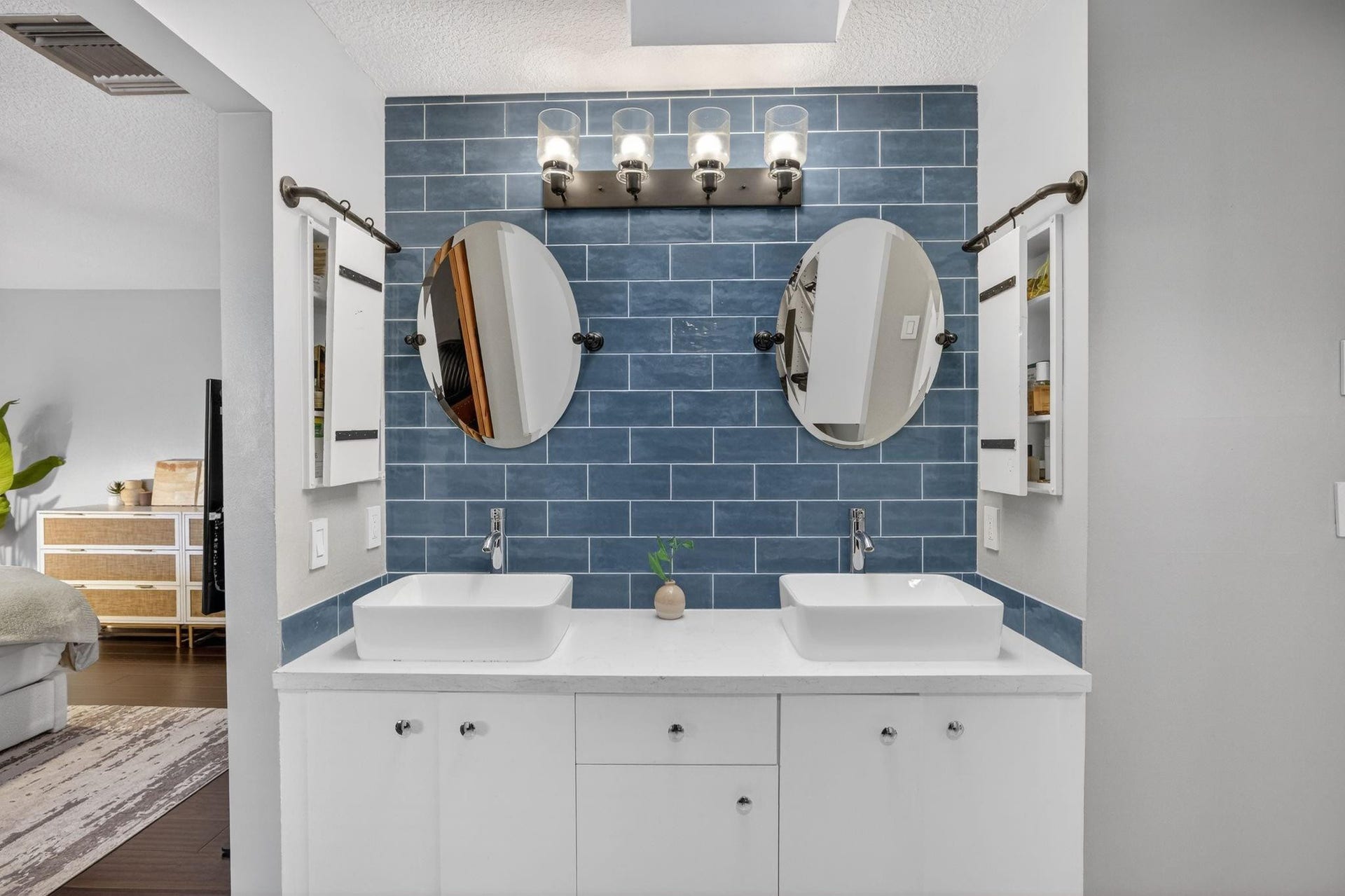 1401 NE 9th Street, #13, Fort Lauderdale, FL 33304 Primary Bathroom with dual vanities
