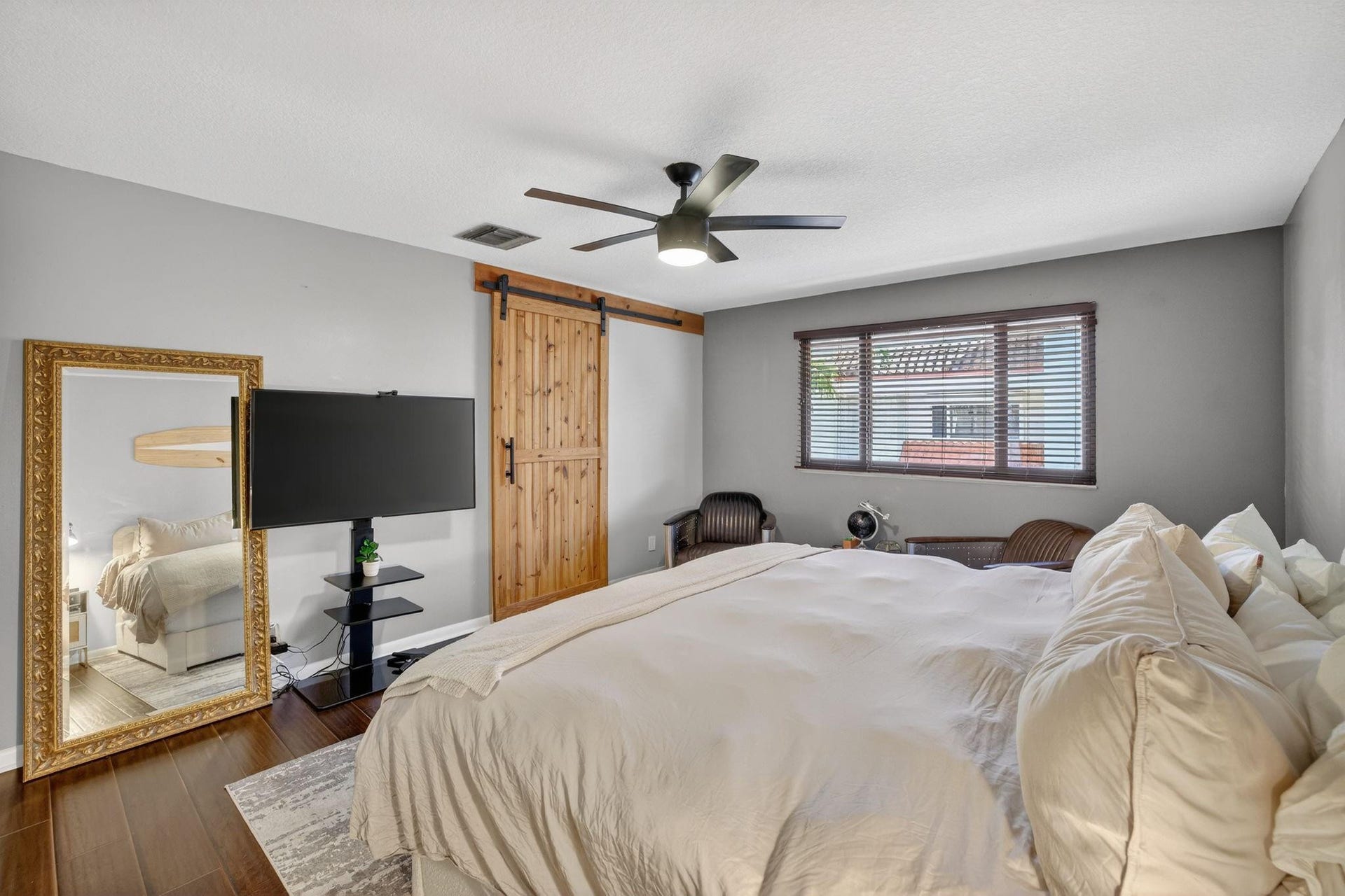 1401 NE 9th Street, #13, Fort Lauderdale, FL 33304 Primary Bedroom