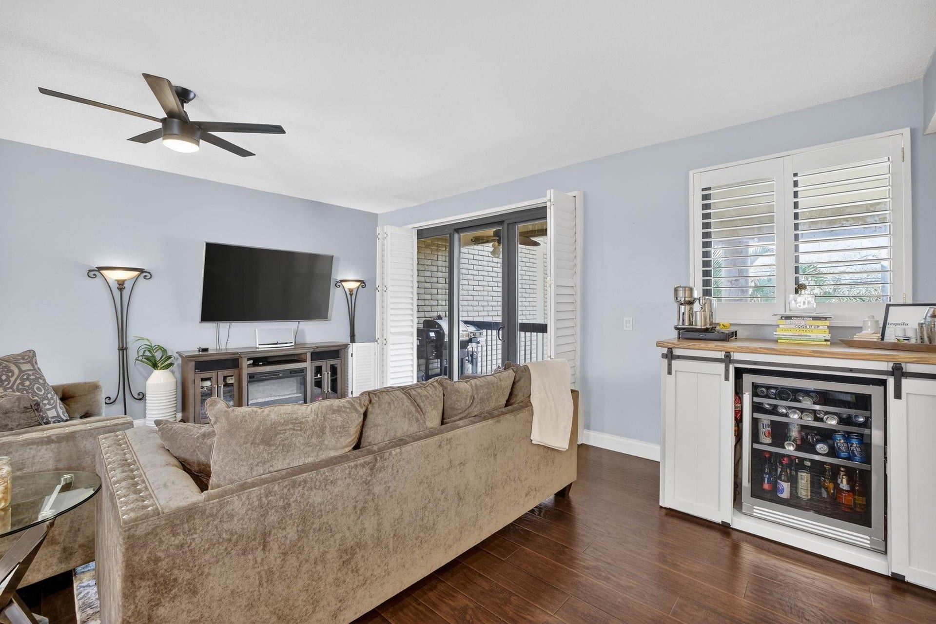 1401 NE 9th Street, #13, Fort Lauderdale, FL 33304 Living Area