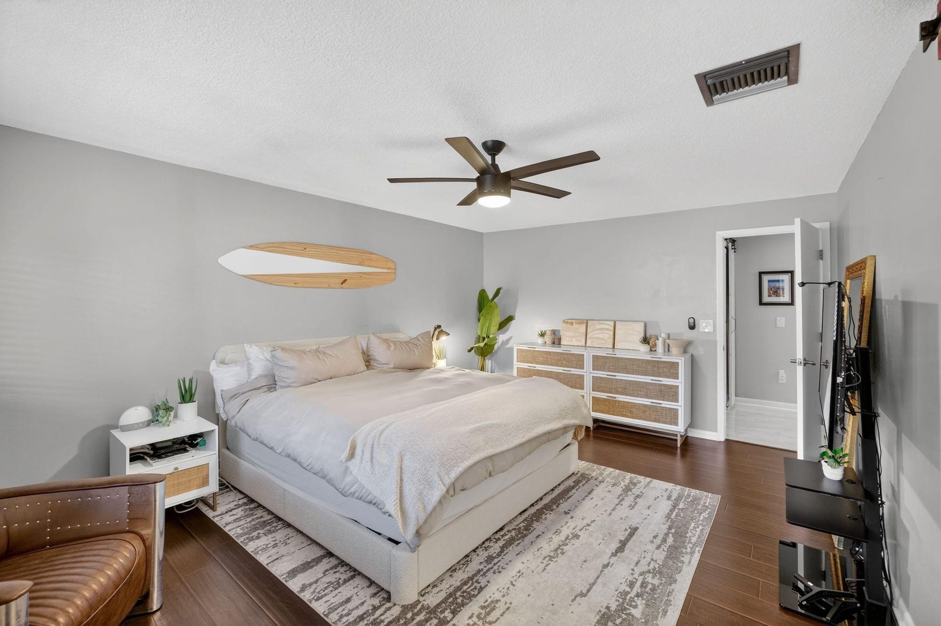 1401 NE 9th Street, #13, Fort Lauderdale, FL 33304 Primary Bedroom