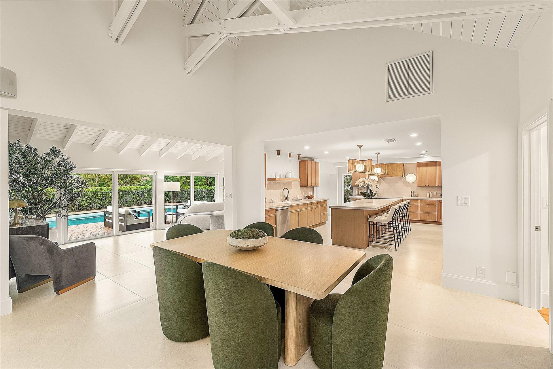 4877 Pineview Circle, Delray Beach, FL 33445 4877 Pineview Circle, Delray Beach, FL 33445