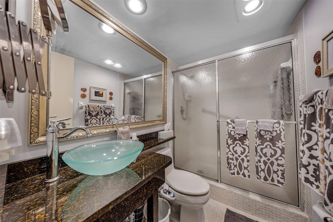 3980 Oaks Clubhouse Drive, #210, Pompano Beach, FL 33069