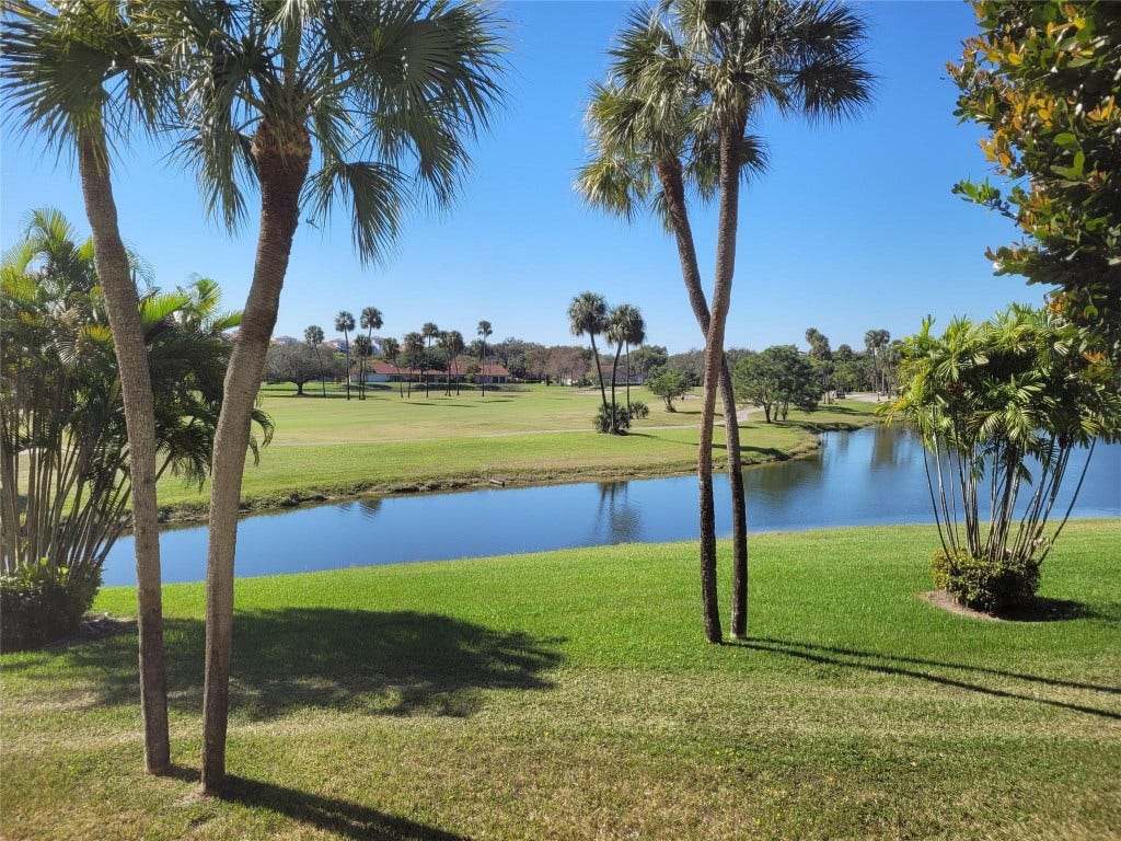 3980 Oaks Clubhouse Drive, #210, Pompano Beach, FL 33069