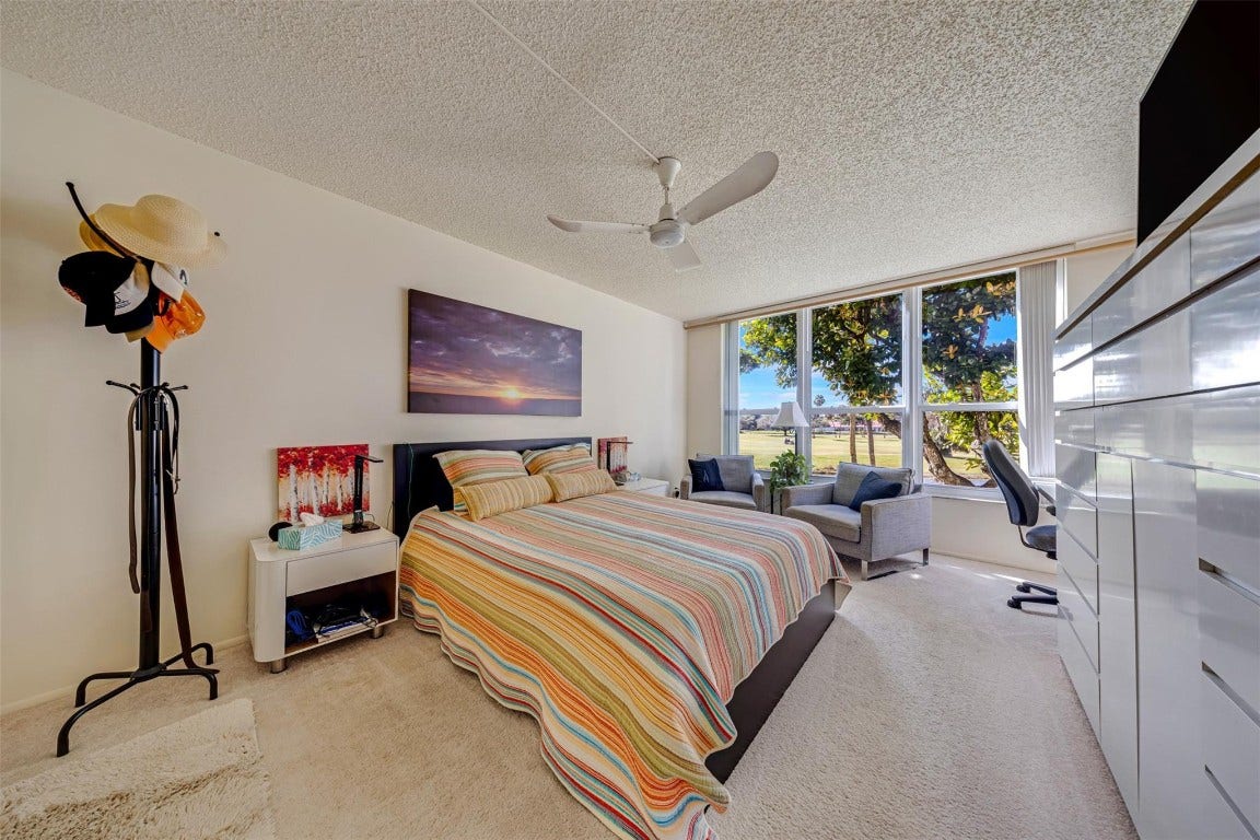 3980 Oaks Clubhouse Drive, #210, Pompano Beach, FL 33069